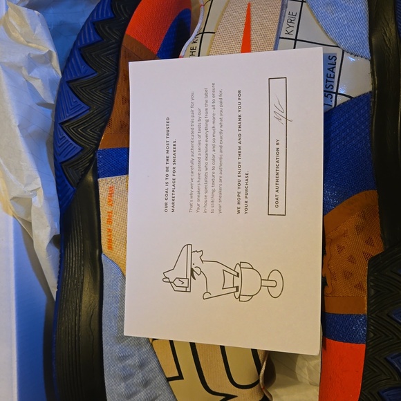 Kyrie Irving S1 Hybrid "What The" shoes (Slightly used, Box Included) - Picture 7 of 7